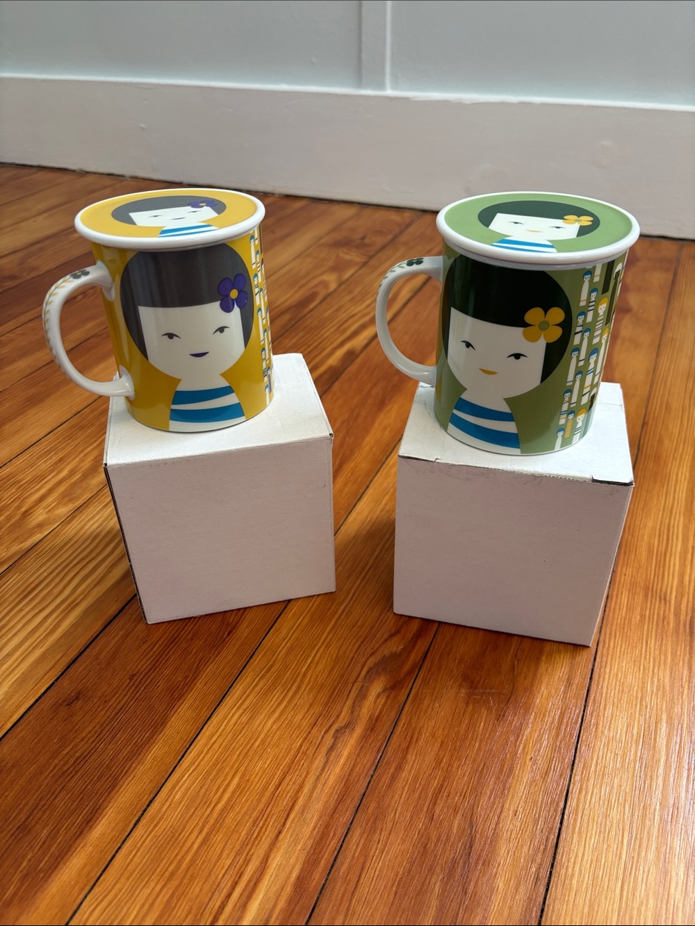 Set of Two Ceramic Lidded Mugs in Yellow and Green